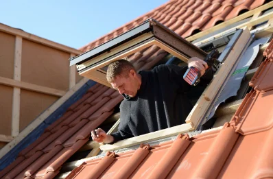Pose de fenêtres de toit Velux à Ballore